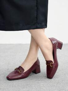 CUCCOO BIZCHIC Women's Classic Black Patent Leather T-Strap Low Heel Pumps For Christmas - Burgundy - View 5