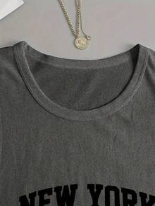 Playera camiseta gráfica dama mujer manga larga cuello redondo básica cómoda fresca ligera moderna juvenil casual urbana suave frío estampado New York NY nueva york USA estados unidos américa ciudades letras - Gris Oscuro - Ver 2