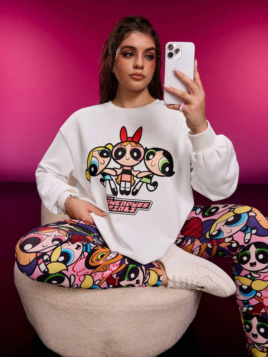 THE POWERPUFF GIRLS X SHEIN Conjunto de 2 piezas de sudadera con cuello redondo y pantalones con estampado de Blossom, Bubbles y Buttercup de dibujos animados, talla grande, informal, para otoño - Multicolor - Ver 1