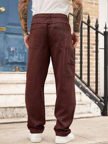 Manfinity Homme Quần jean ống đứng dáng rộng màu trơn đơn giản, thoải mái đi làm hàng ngày dành cho nam - Màu Đỏ Sâu - Xem 2