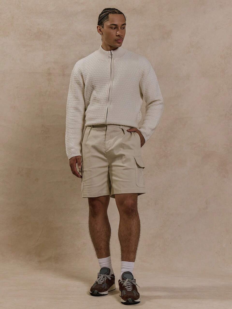 Pantalones cortos de estilo urbano con bolsillos de punto y cierre de botones para el armario de primavera