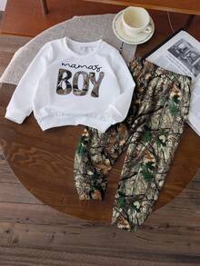 متعدد الألوان