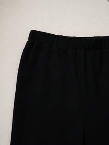 HELLO KITTY AND FRIENDS | SHEIN 青少年女孩可爱卡通字母印花条纹圆领落肩长袖运动衫和喇叭形黑色针织裤两件套休闲装 - 彩色 - 查看 4