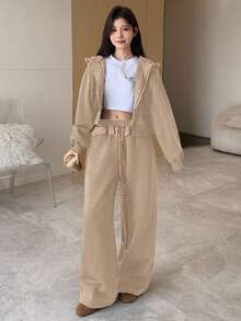 DAZY 女士休闲连帽卫衣和运动裤两件套，秋冬家居服套装 - 卡其色 - 查看 2