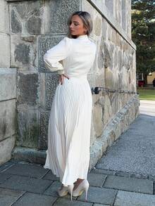 Jeta Ari 女士优雅蝴蝶结领褶皱连衣裙，适合新年夜长款女装 - 杏色 - 查看 2