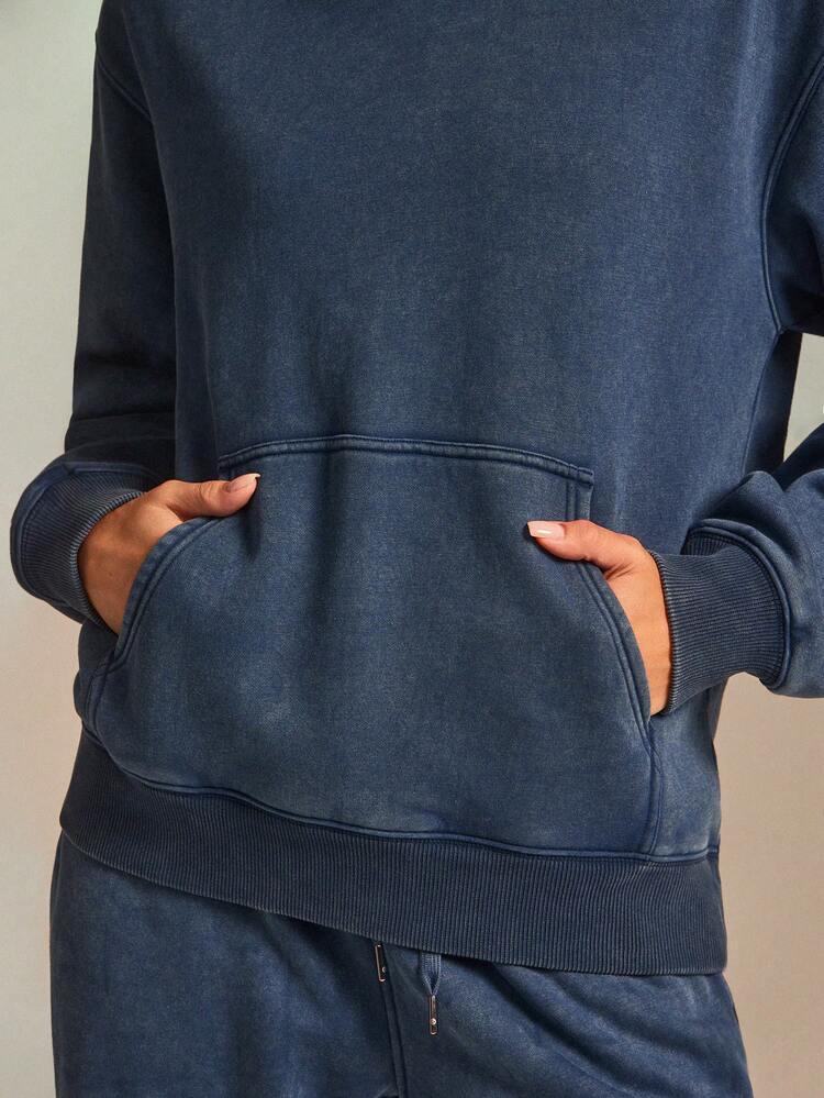 Sudadera con capucha de forro polar de ajuste regular con bolsillo y lavado ácido, para uso diario y casual en otoño e invierno