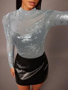 Silquee 黑色底，金色印花立领性感透视网纱长袖上衣，修身剪裁，适合休闲、约会、夜店、派对等场合，也适合日常约会、夜店、婚礼、派对、鸡尾酒会、性感约会等秋季女性穿着。 - 灰色 - 查看 6