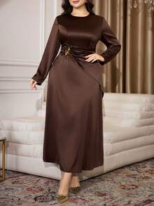Modelyn Váy dài tay màu sô cô la thanh lịch, thắt eo, trang trí kim loại, thiết kế xếp ly cỡ lớn - màu nâu - Xem 5
