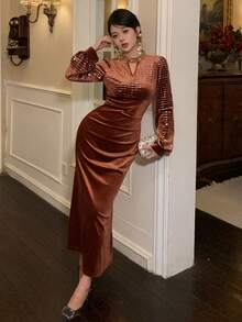 DAZY Elegant Patchwork Pleated Sequin Collar Midi Dress For Women, Autumn - Brown - View 4