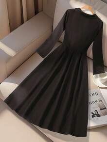 GlowEve CURVE Plus Size Women's Elegant Collared Long Sleeve Half-Placket Cinched Waist Casual Long Dress, Winter