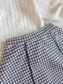 PrepCrw Set de 2 bucăți pentru fete tinere, elegant, urban, versatil, 2 în 1, cu guler alb, hanorac tricotat cu dungi albe și fustă mini clasică alb-negru cu model Houndstooth, potrivit pentru ieșiri casual, excursii, întâlniri, sărbători, toamnă și iarnă. - Alb-negru - Vizualizare 5