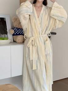 1件女士睡袍 - 简约欧式长袖睡衣家居服，轻薄面料，纯色，春秋夏季居家浴袍，尺码齐全，从小码到大码均有，适合婚礼、派对、水疗浴室装饰等场合。 - 條紋幾何 - 查看 4