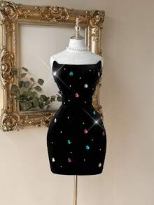 Lovelzi 优雅奢华黑色天鹅绒手工珠宝装饰船领修身短款派对连衣裙 - 黑色 - 查看 3