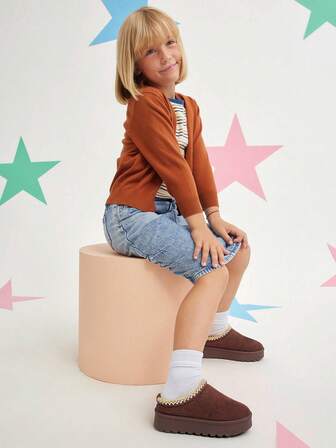 Mini mi Saboți cu platformă, model ciocolatiu, din piele întoarsă, cu aspect împletit și garnitură pentru copii #TribalSteps – o alegere elegantă și confortabilă, inspirată de designeri, pentru picioarele mici