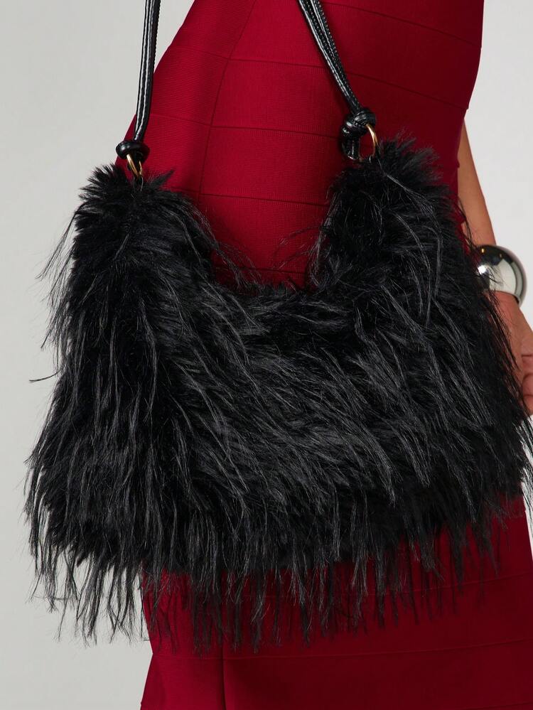 MISSGUIDED Schultertasche aus Kunstpelz mit zwei Tragegriffen