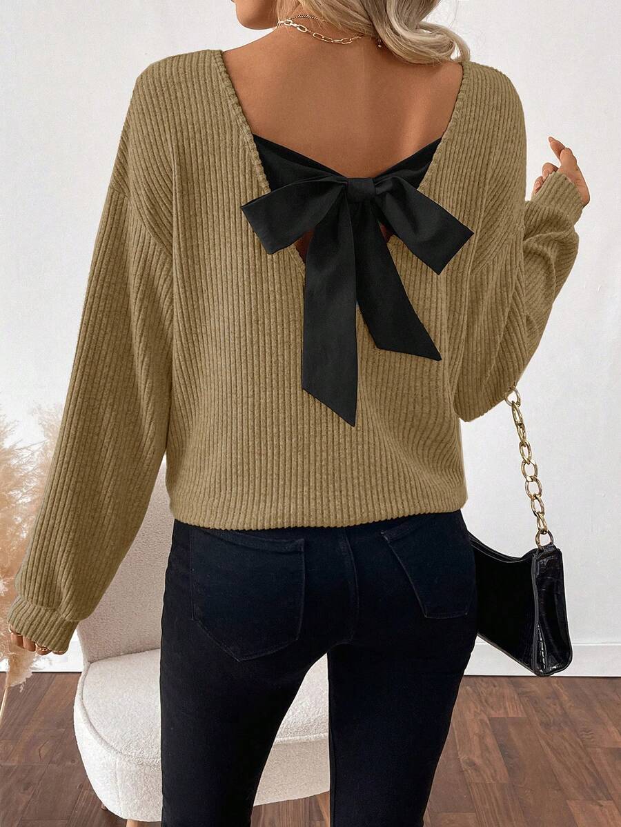 SHEIN Clasi T-shirt ample à manches longues avec nœud dans le dos, style décontracté. Convient pour les t-shirts graphiques pour femmes au printemps - Marron - Voir 1