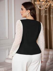 Modelyn 针织撞色蕾丝长袖V领上衣，3D立体花卉装饰收腰大码衬衫 - 黑色 - 查看 2