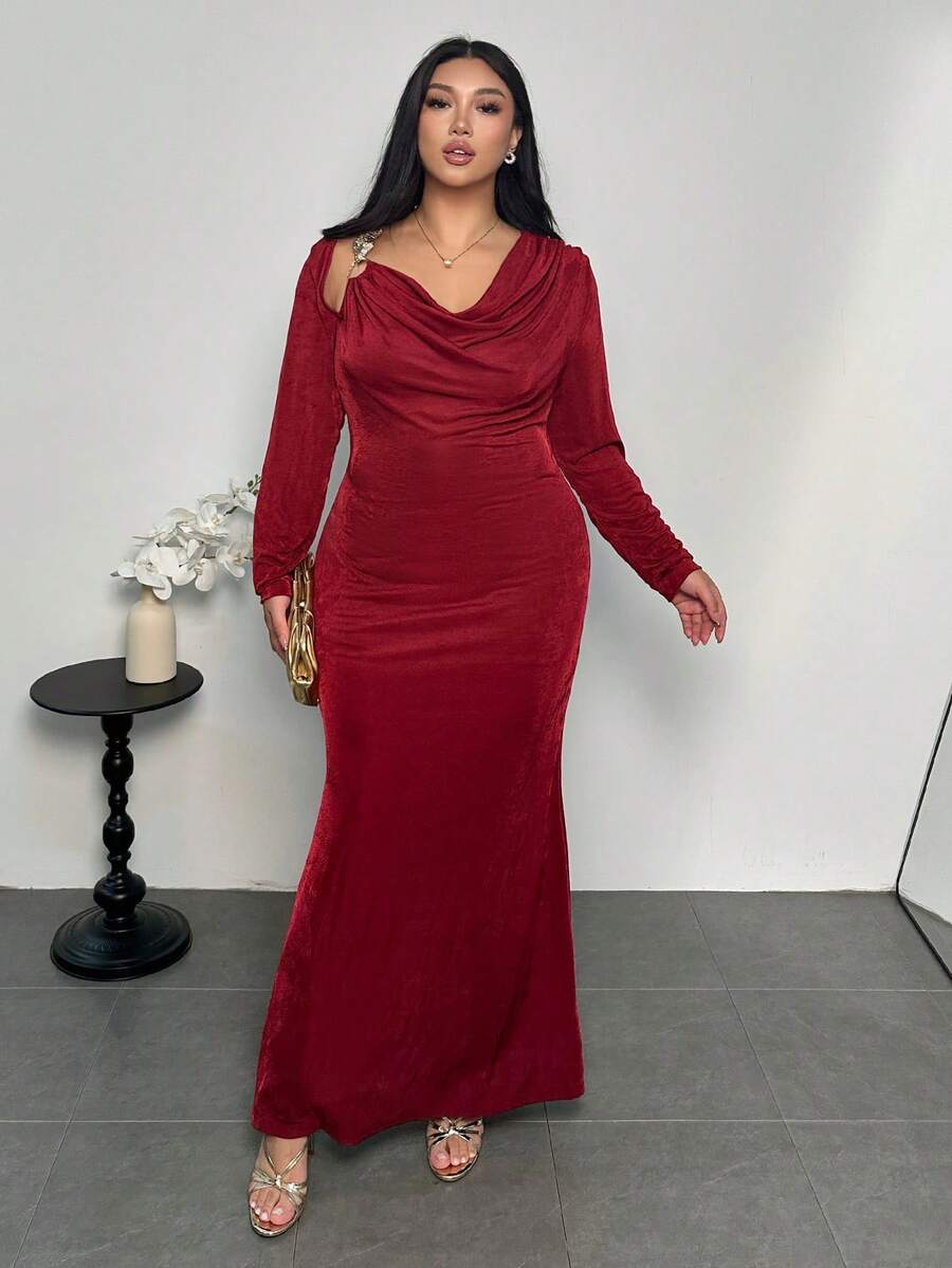 SHEIN Privé Plus Size Solid Color Draped Metal Ring Decor Elegant Long Sleeve Dress Red, New Year Dress For Women - Burgundy - View 1