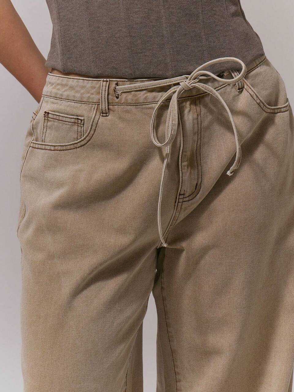 Curve Beige Washed-Denim-Jeans mit weitem Bein und Kordelzug in der Taille
