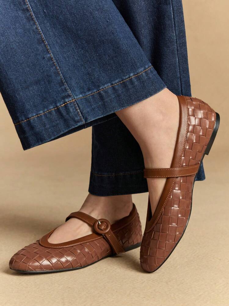 Rosivie Women's Fashionable Burgundy Flat Shoes For Christmas - Brown - View 3