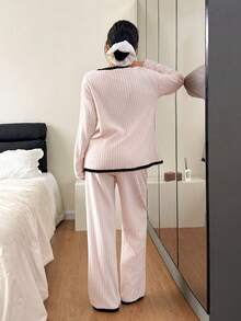 SHEIN 撞色滚边双口袋开襟长袖上衣和裤子女士家居服套装，蓬松舒适的冬季服装 - 淺粉色 - 查看 2