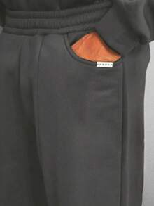 SUMWON 宽松舒适套头连帽衫和配套运动裤两件套，休闲街头风，秋冬季舒适之选 - 深灰色 - 查看 3