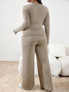 SHEIN 两件套孕妇加大码纯色圆领长袖T恤和可调节腰围休闲裤套装 - 杏色 - 查看 9