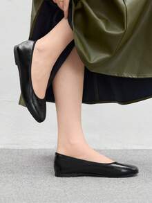 CUCCOO BIZCHIC 女式黑色休闲通勤百搭平底乐福鞋 - 黑色 - 查看 4