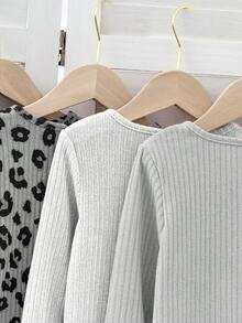 SHEIN 5pcs Young Girls Cute Ribbed Cat Embroidery + Leopard Print Round Neck Long Sleeve T-Shirts