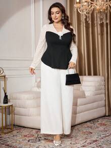 Modelyn 针织撞色蕾丝长袖V领上衣，3D立体花卉装饰收腰大码衬衫 - 黑色 - 查看 6