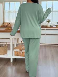 SHEIN Bộ đồ ngủ mùa đông cỡ lớn in chữ, tay dài và quần dài, thích hợp mặc nhà. - màu xanh lá - Xem 3