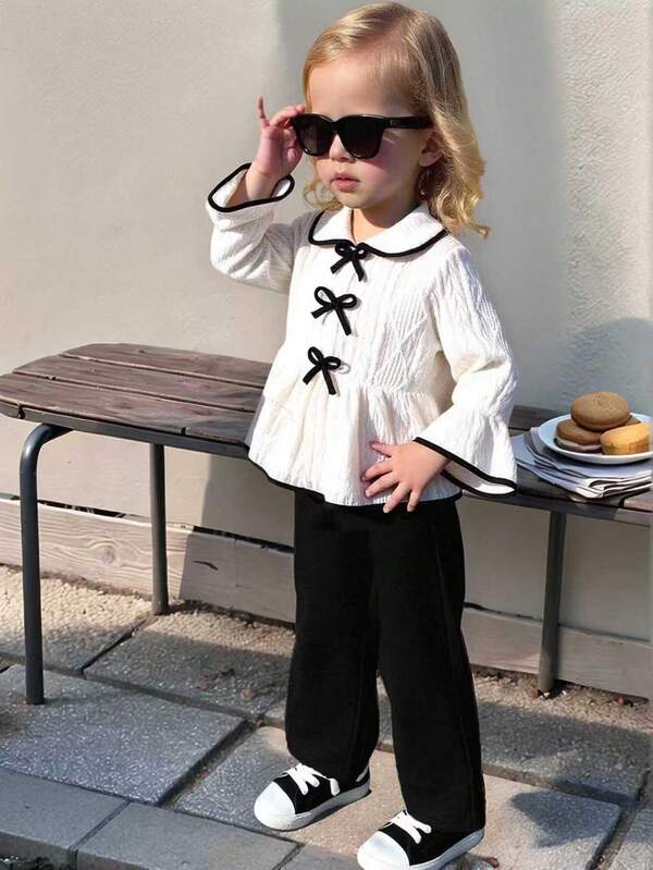 女童可爱蝴蝶装饰喇叭袖上衣和简约裤子两件套