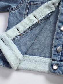 Young Boys' New Blue Washed Casual Loose Denim Jacket, Featuring Distressed Wash, Soft Cotton Denim Fabric, And Fleece Collar. A Must-Have For Fashion-Forward Boys, Suitable For Autumn/Winter Wear, Versatile For Daily Outfits, Photoshoots, Outings, And Gatherings. New Arrival For Autumn Season