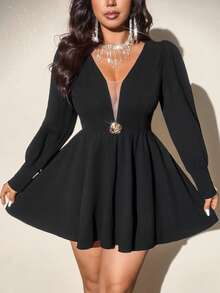 Viva Relle V领玫瑰泡泡袖腰带A字黑色连衣裙，精致优雅的法式奢华网纱拼接，适合工作、派对等多种场合，优雅大码女装 - 黑色 - 查看 6