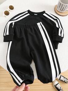SHEIN 2pcs/Set Baby Boys/Girls Autumn/Winter Long Sleeve Sweatshirt And Jogger Pants Set, Comfortable Versatile Casual Daily Fashion Sporty Minimalist All-Match, Suitable For Indoor, Outdoor, Daily, Sports, Play, Party, Photo Shoot, Holiday, Festival Baby Sportswear Baby Boy Two Pieces Set Black And White Baby Boy Outfit Baby Tracksuit Baby Casual Sets - Black and White - View 4