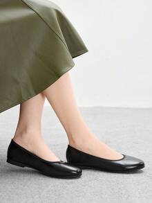 CUCCOO BIZCHIC 女式黑色休闲通勤百搭平底乐福鞋 - 黑色 - 查看 5