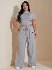 SHEIN Tall CURVE 2pcs Plus Size Women Grey Embroidered Logo Casual Set, Spring/Summer, Sweatpants Set,CasualSummer Outfits For Women,Club Outfits Women,Beach Vacation Outfits,Two Pieces Set Women 2 Pieces Lounge Sets Woman Wide Leg Sweatpants - Grey - View 6