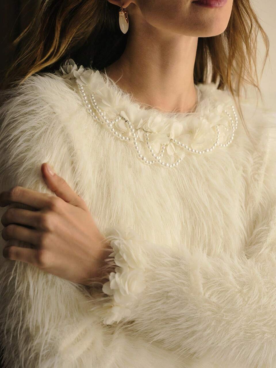 APPLIQUES FAUX PEARL DETAIL SWEATER