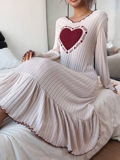SHEIN 女士可爱爱心针织长袖睡裙，适合秋冬季穿着