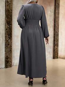 Roveilla فستان ماكسي بسيط بلون واحد وطيات للنساء ذوات الأحجام الكبيرة للاستخدام اليومي - رمادي - مشاهدة 2