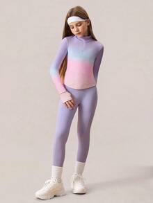 SHEIN 少女服装 一款充满活力的两件套运动套装，专为少女设计，包括一件长袖半开襟拉链上衣，饰有动感的渐变色印花，以及一条时尚的高腰瑜伽裤，采用专业级四向弹力面料制成，具有卓越的灵活性，使其成为普拉提、健身房锻炼和全年休闲户外穿着的多功能选择。 - 彩色 - 查看 3