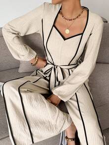 SHEIN Frenchy Herbst-Winter 2025 Damen Mode Lässiger Kontrast-Farbakzent Jumpsuit, Langarm Jumpsuit für Frauen, Damen Jumpsuits, Kontrast-Farbakzent Jumpsuit, Leinen Jumpsuits, Taillengürtel Jumpsuit, Eleganter Jumpsuit für Frauen, Brunch Outfit, Winteroutfits für Frauen, Stilvolle Bekleidungskollektion, Französischer Stil Kleidung, Silvester Outfit, Weihnachten, Thanksgiving Outfit für Frauen, Lässiges Outfit für Frauen, Vintage, Minimalistisch, Pendler, Büro, Perfekt für den Alltag - Aprikosenfarben - Übersicht 6