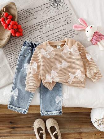 SHEIN Babyflicka med rosettdekoration, rund hals, långärmad t-shirt och byxor, avslappnad outfit