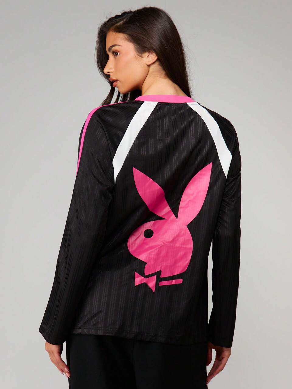 Missguided x Playboy 새틴 스트라이프 패널 축구 저지 티셔츠, 토끼 로고 및 숫자 53 프린트, 2026 월드컵 스포티 게임 스트리트웨어 저지
