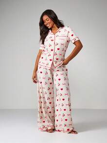 Missguided x Playboy 樱桃印花纽扣睡衣套装，饰有爱心和蝴蝶结，长袖家居服 - 彩色 - 查看 1