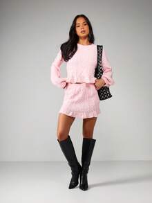 MISSGUIDED 情人节冬季舒适针织套装：心形针织长袖套头衫和荷叶边迷你裙 - 粉色 - 查看 3