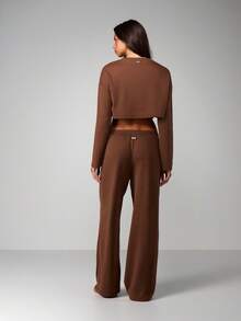 Missguided x Playboy Christmas V-Neck Ribbed Cropped Sweatshirt With Wide Leg Pants Set - Mocha Brown - View 2