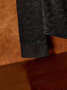 Manfinity VCAY Men's Casual Sheer Lace Long Sleeve Loose Shirt,Black Autumn Elegant Club Evening Silk Paisley Tuxedo Tapestry Knit Shirt For Men Graphic Jacket - Black - View 5