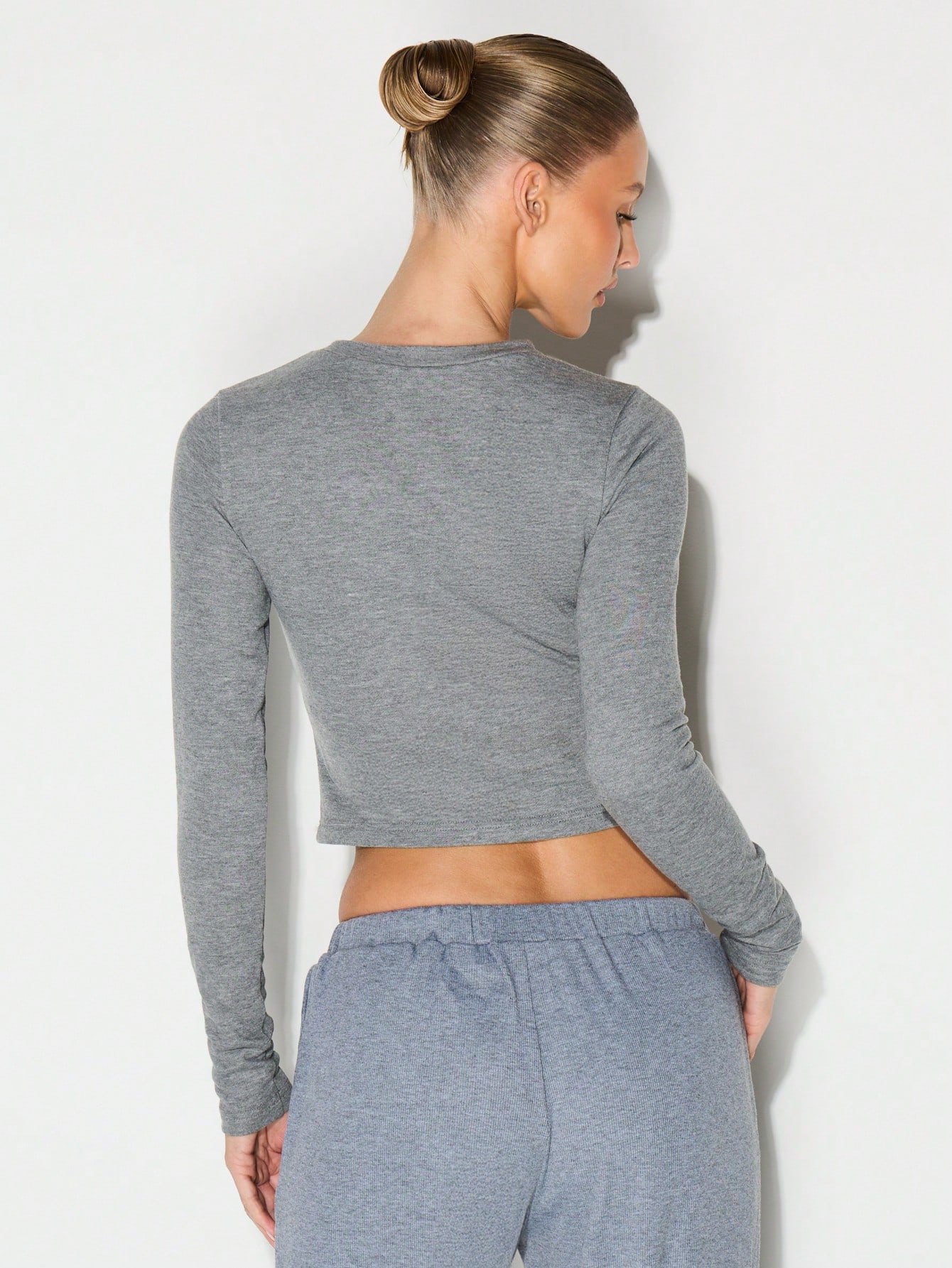 KIZN Long Sleeve Crew Neck T-Shirt