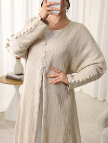 SHEIN Najma V领纽扣纹理面料肩部覆盖长袖女式长袍 - 杏色 - 查看 7